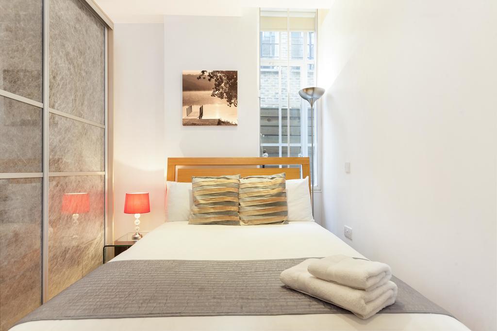 Club Living - Barbican Apartments Londra Esterno foto