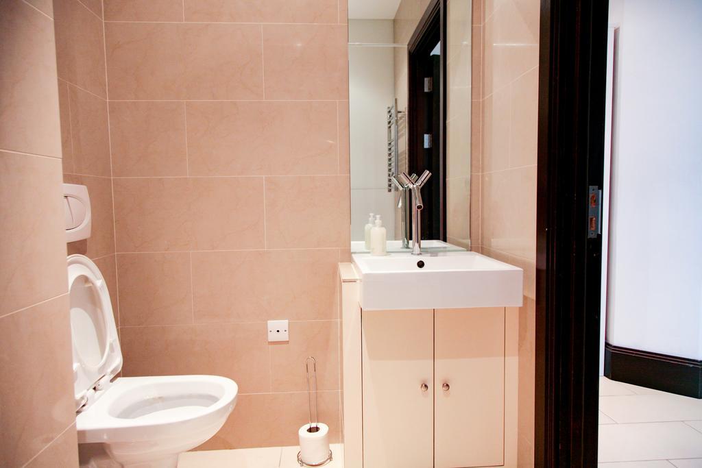 Club Living - Barbican Apartments Londra Camera foto