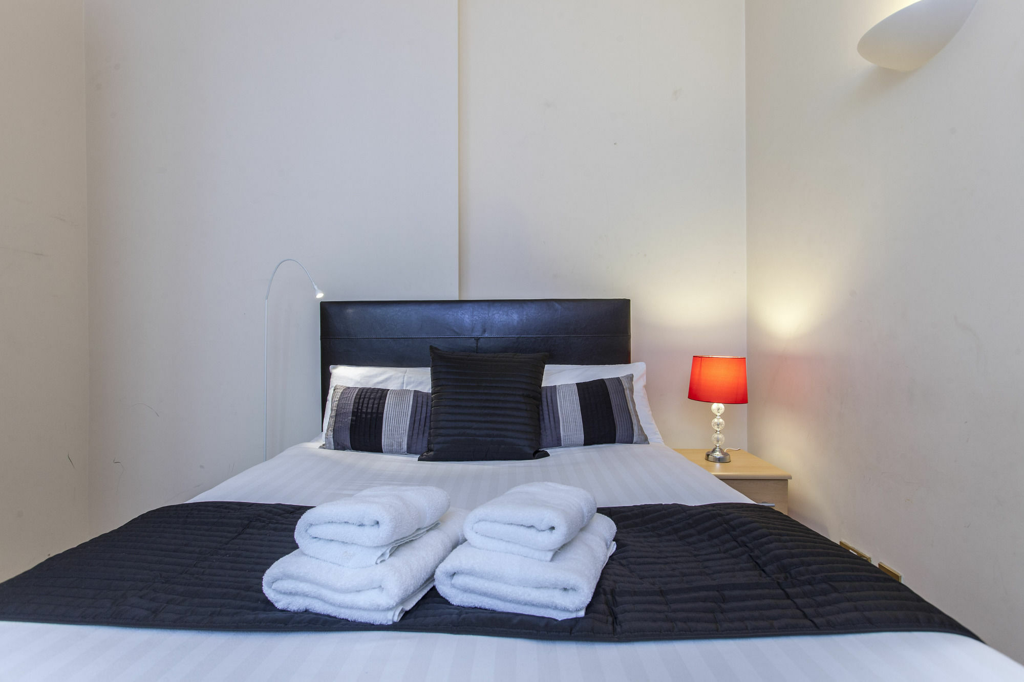Club Living - Barbican Apartments Londra Esterno foto